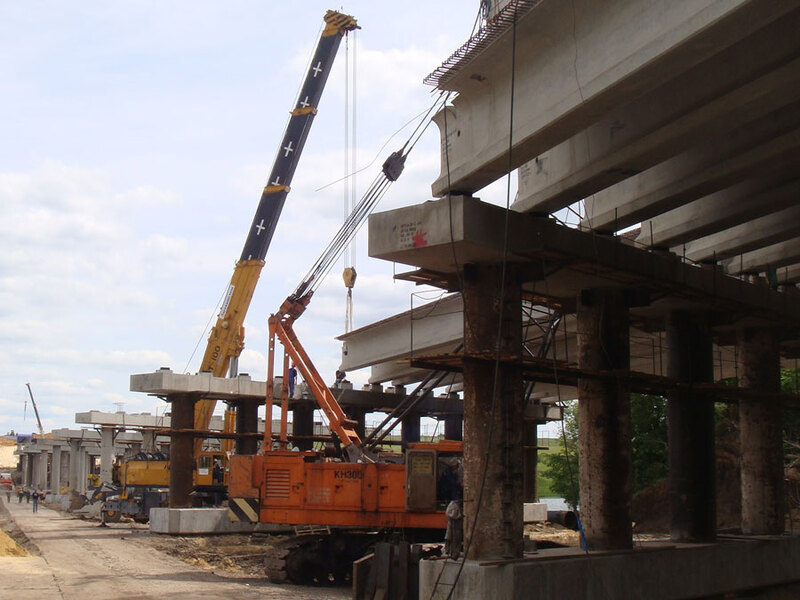 Строительство моста через водохранилище на автодороге Тула – Новомосковск.